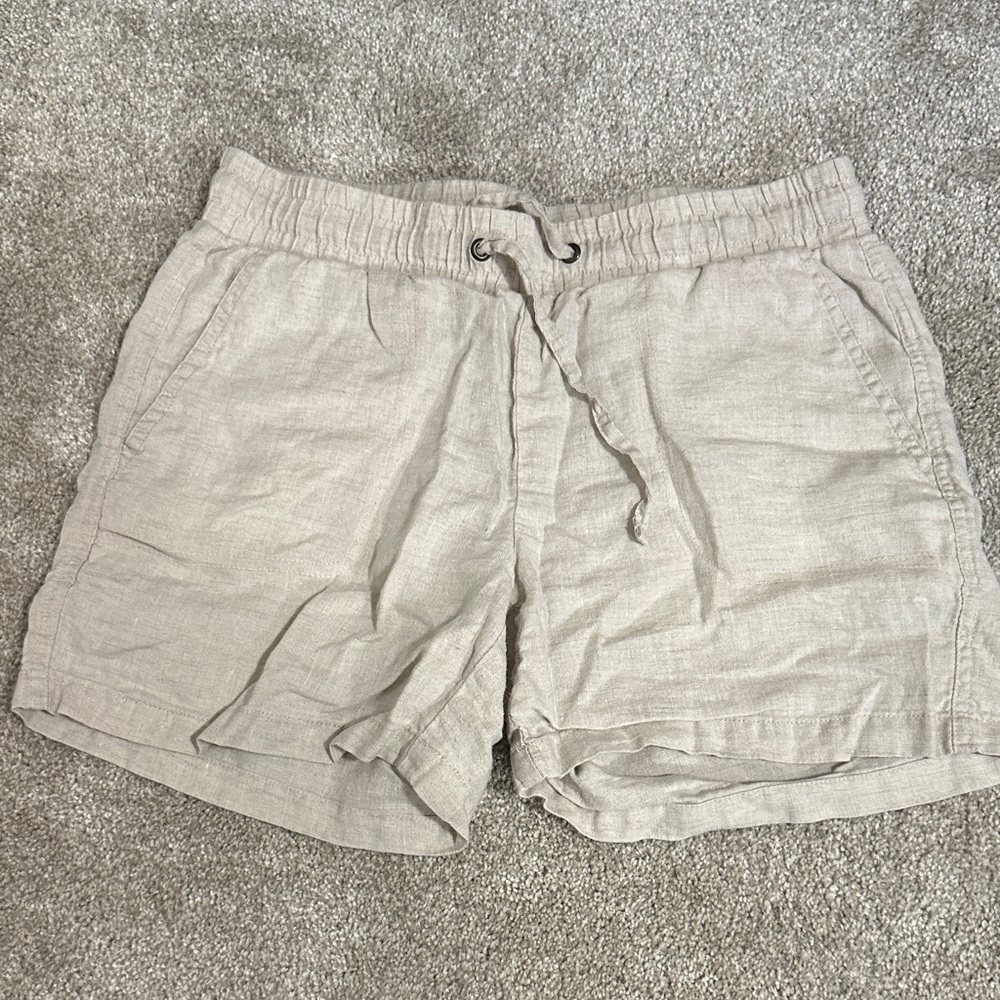 Amazon Essentials Men's Light Tan Flat Front Shorts